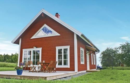 Nice Home In Vetlanda With Wifi