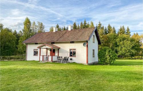 Nice Home In Boxholm With Kitchen