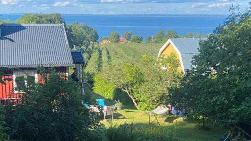 Cottage with sea view, Kattviksvägen